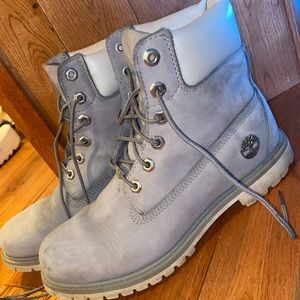 Grey Timberlands